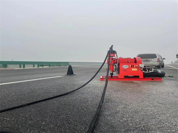 海尾镇马路路基路面开裂下沉注浆加固灌浆