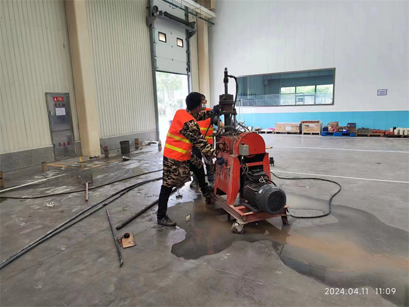 海尾镇厂房地面下沉塌陷注浆加固施工